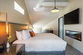 Hotel Saranac Curio Collection By Hilton