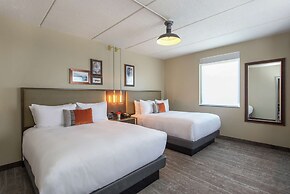 Hotel Saranac Curio Collection By Hilton