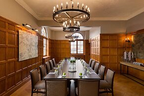 Hotel Saranac Curio Collection By Hilton