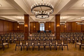 Hotel Saranac Curio Collection By Hilton