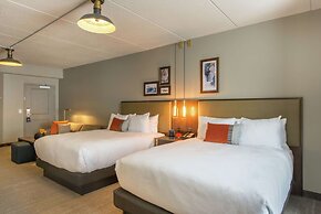 Hotel Saranac Curio Collection By Hilton