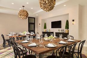 Hotel Saranac Curio Collection By Hilton