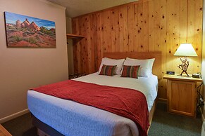 Moab Rustic Inn