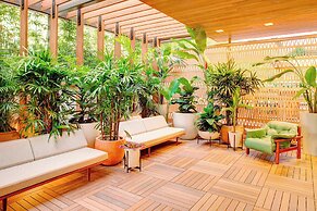 The Laylow Waikiki, Autograph Collection