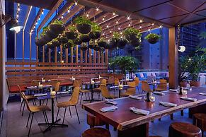 The Laylow Waikiki, Autograph Collection