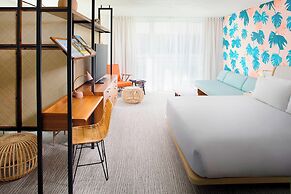 The Laylow Waikiki, Autograph Collection