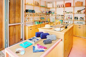 The Laylow Waikiki, Autograph Collection