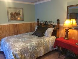 Alaska Grizzly Lodge