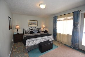 Alaska Grizzly Lodge