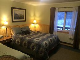 Alaska Grizzly Lodge