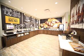 Wyndham Garden Edmonton Airport