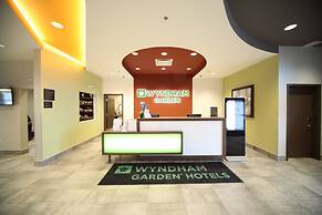 Wyndham Garden Edmonton Airport