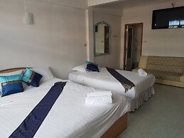 Chaam Guesthouse