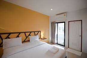 Somsamai Style Apartment