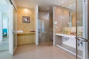 Amala Grand Bleu Resort Hilltops