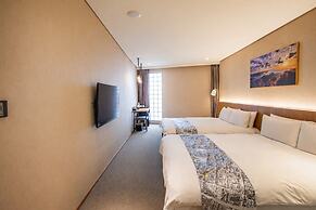 Mega Hotel