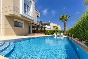 Paradise Town Villa Premium