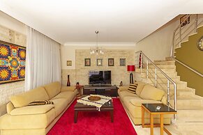 Paradise Town Villa ART