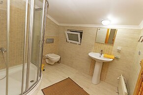 Paradise Town Villa ART