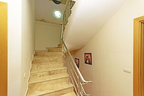 Paradise Town Villa ART