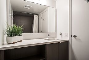 QuickStay - Luxury Executive in Yorkville (Yonge & Bloor)