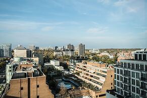 QuickStay - Luxury Executive in Yorkville (Yonge & Bloor)