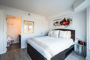 QuickStay - Luxury Executive in Yorkville (Yonge & Bloor)