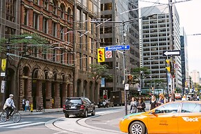 QuickStay - Luxury Executive in Yorkville (Yonge & Bloor)