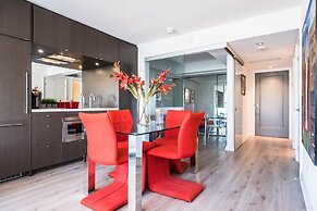 QuickStay - Luxury Executive in Yorkville (Yonge & Bloor)