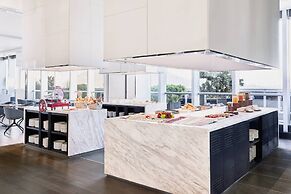 AC Hotel by Marriott® Santiago Cenco Costanera