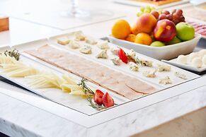 AC Hotel by Marriott® Santiago Cenco Costanera