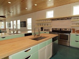 Beach Club Clubhouse 1