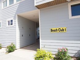 Beach Club Clubhouse 1