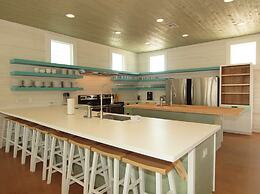 Beach Club Clubhouse 2