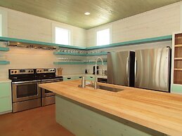 Beach Club Clubhouse 2