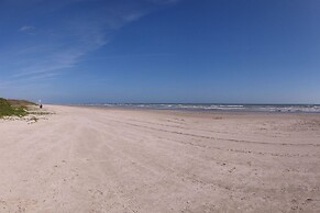 Blue Marlin Beach House MR217