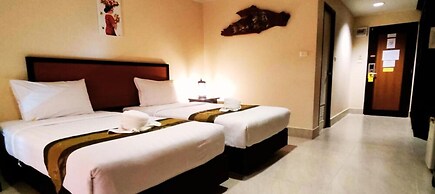 Rayong Lanna Hotel