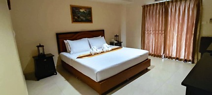 Rayong Lanna Hotel