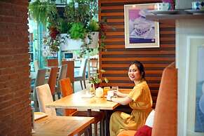 Caza V1 Serviced Apartment