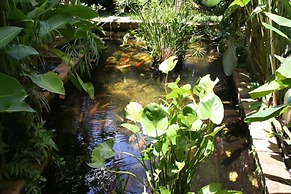 Caza V1 Serviced Apartment