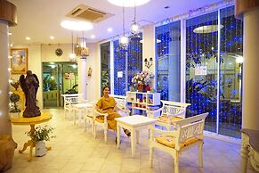 Caza V1 Serviced Apartment