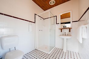 Hotel Etico at Mount Victoria Manor