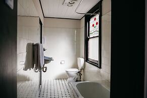 Hotel Etico at Mount Victoria Manor