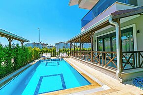 Paradise Town Villa Cordelia