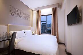 Verse Lite Hotel Gajah Mada