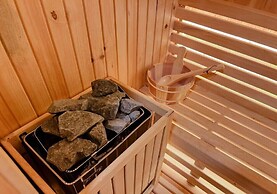 Verse Lite Hotel Gajah Mada