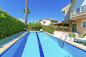 Paradise Town Villa Gordon