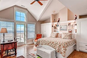 Summer Island 6 Bedroom Holiday Home By Bald Head Island