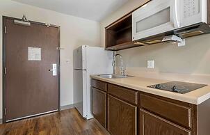 Extended Stay America Select Suites - Orlando - Airport