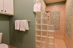 Executive Beach Paradise SH7345